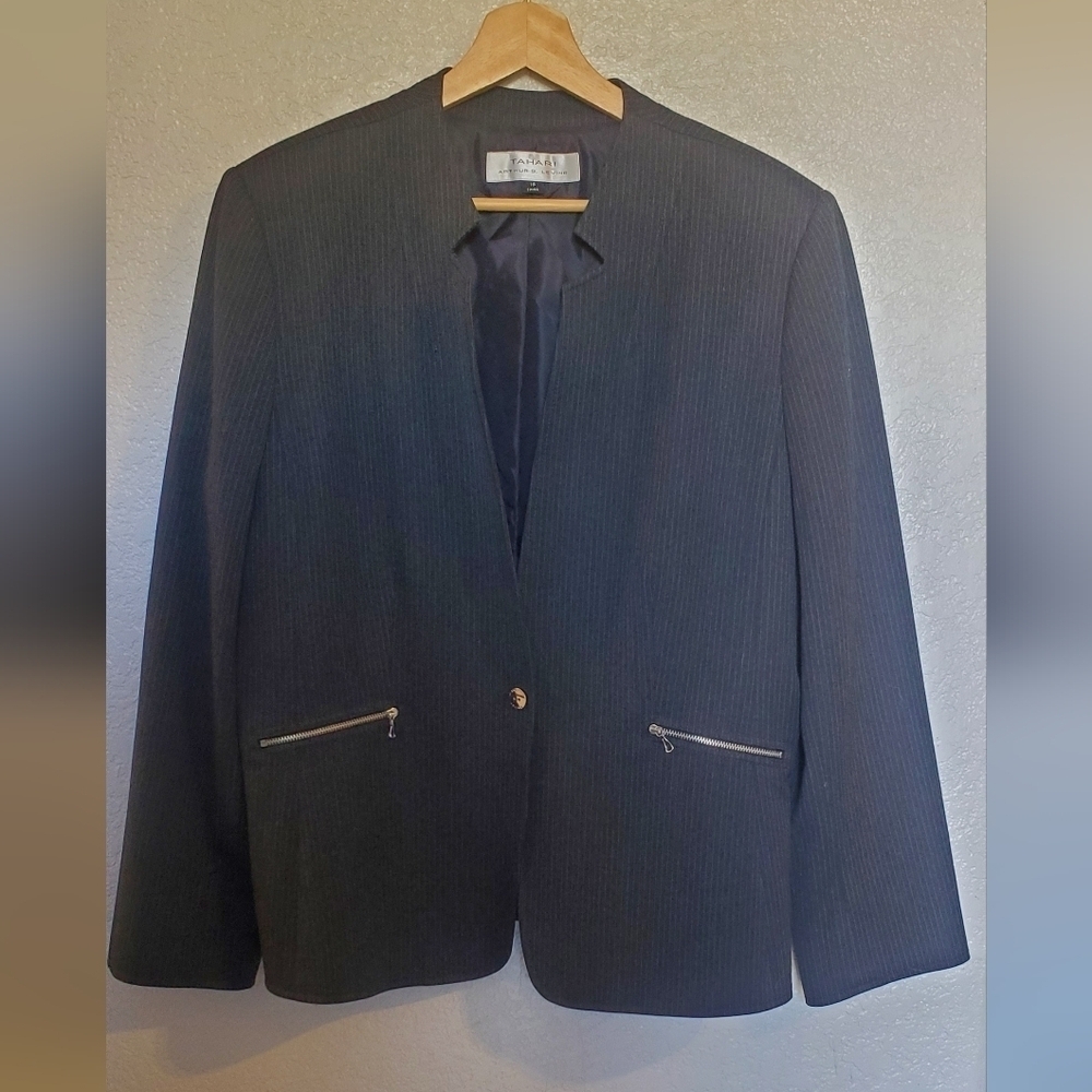 Tahari Arthur S Levine Black Pinstripe Notched Collar Tailored Blazer Jacket